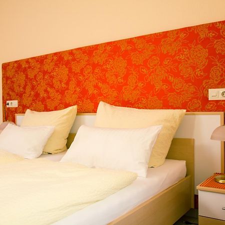 Gaestehaus Nagoldblick ฟอร์ซไฮม์ ภายนอก รูปภาพ
